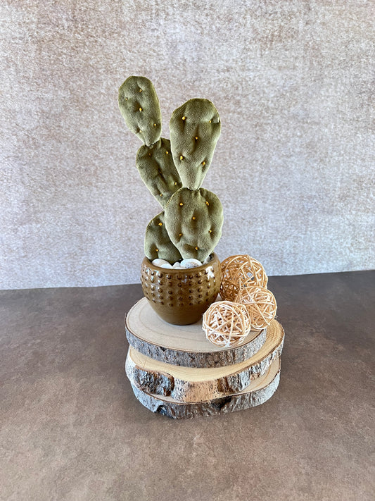 Opuntia mini in velluto verde salvia, completa di vaso in ceramica lucida marrone con motivi