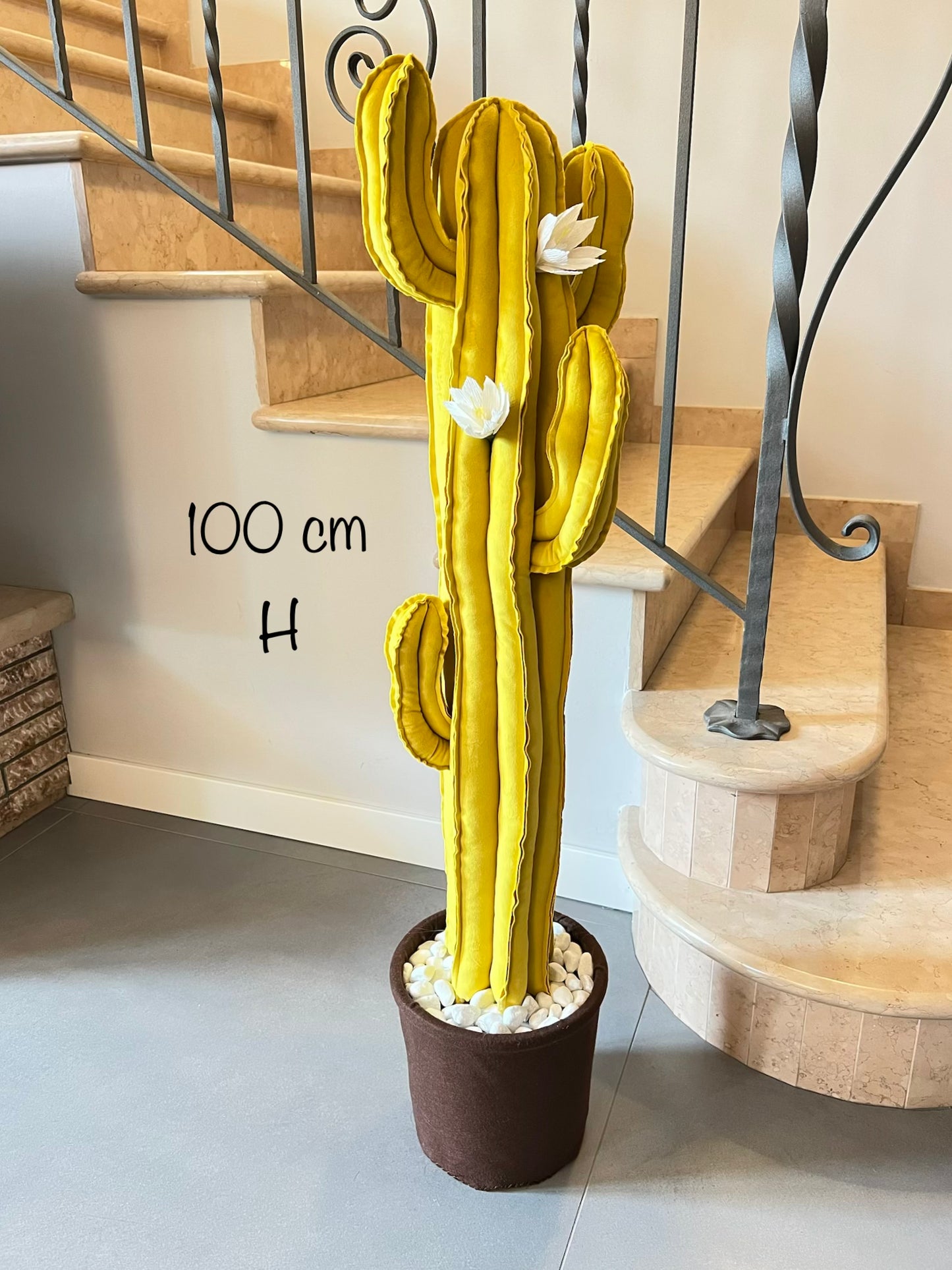Big cactus in velluto giallo uovo -  altezza 100 cm- in pronta consegna - completo di  fiori (staccabili) SPEDIZIONE GRATUITA