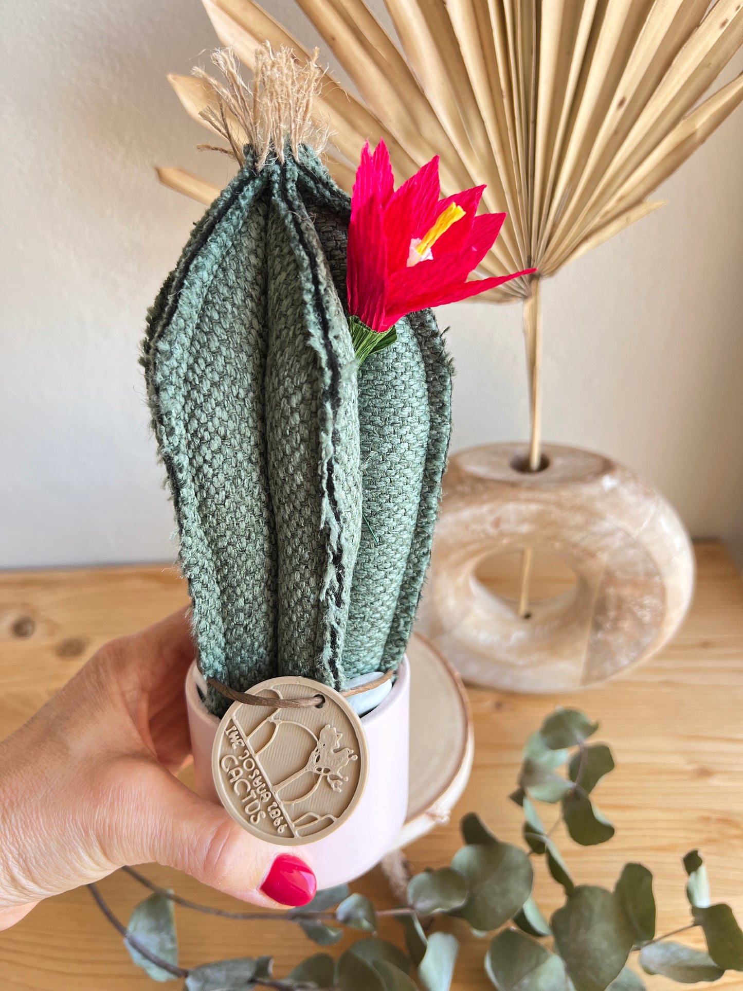 Mini Cactus in cotone verde scuro mélange, vaso in ceramica rosa pallido, h circa 21 cm - fiore staccabile.
