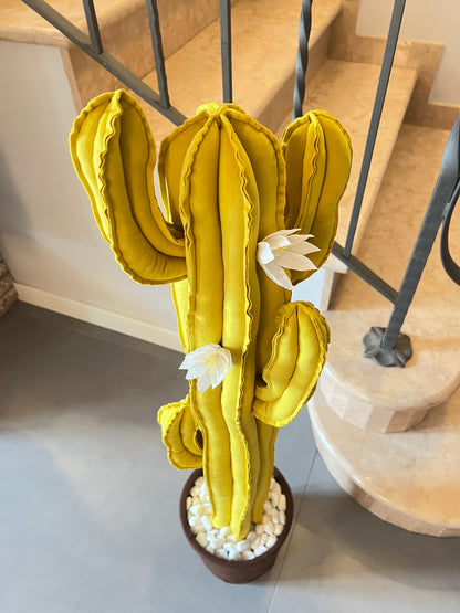 Big cactus in velluto giallo uovo -  altezza 100 cm- in pronta consegna - completo di  fiori (staccabili) SPEDIZIONE GRATUITA