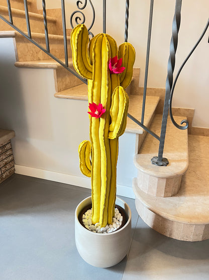 Big cactus in velluto giallo uovo -  altezza 100 cm- in pronta consegna - completo di  fiori (staccabili) SPEDIZIONE GRATUITA