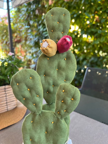 Opuntia Midi in alcantara verde, vaso in ceramica lucida beige con motivi - punti gialli - in pronta consegna
