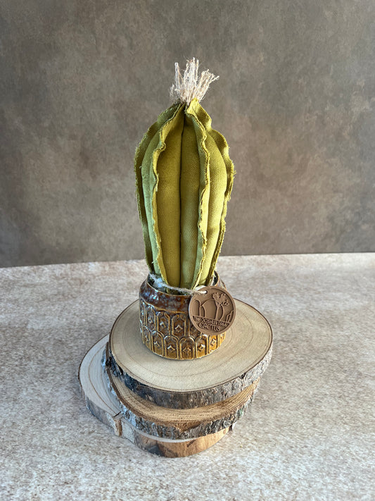 Mini Cactus in velluto verde chiaro, vaso in ceramica lucida disegno azteco, altezza circa 23  cm.