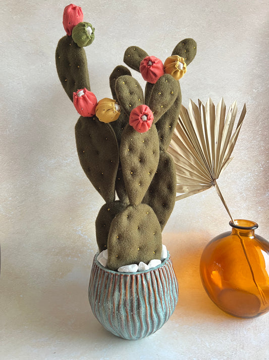 Opuntia in lana verde scuro