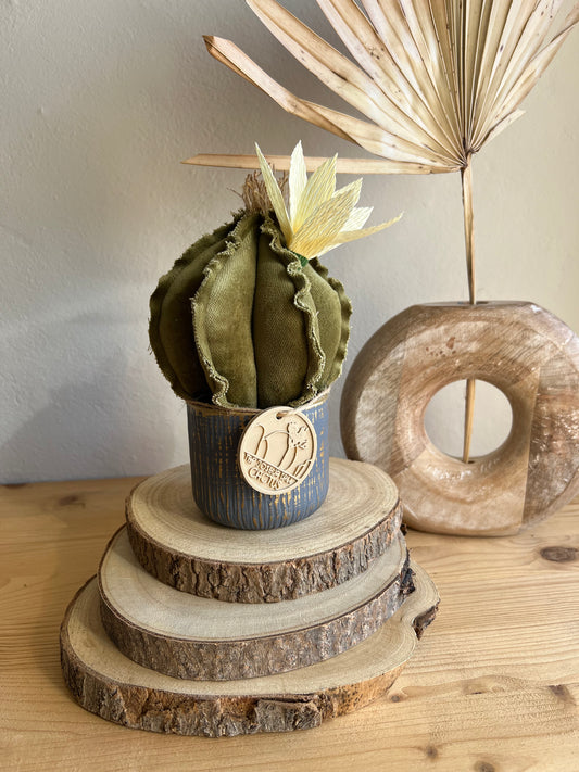 Mini Cactus in velluto verde, vaso in ceramica oro con striature lilla, h circa 17  cm - fiore staccabile