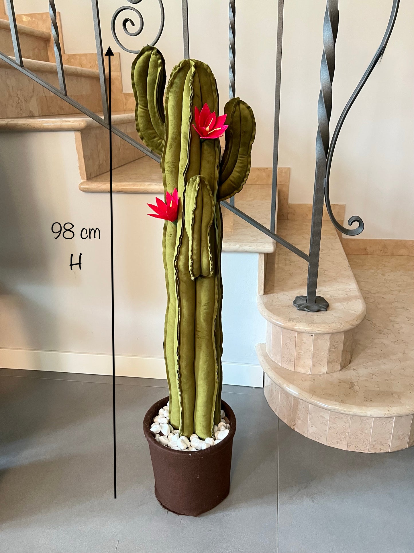 Big cactus in velluto verde scuro brillante -  altezza 100 cm - DISPONIBILE SU ORDINAZIONE- TEMPO DI CONSEGNA: 3 SETTIMANE DATA ORDINE - completo di  fiori (staccabili) SPEDIZIONE GRATUITA