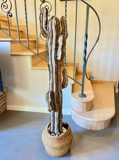 Big cactus in cotone grigio con motivi argento/bronzo/beige  - altezza 124 cm - in pronta consegna - SPEDIZIONE GRATUITA